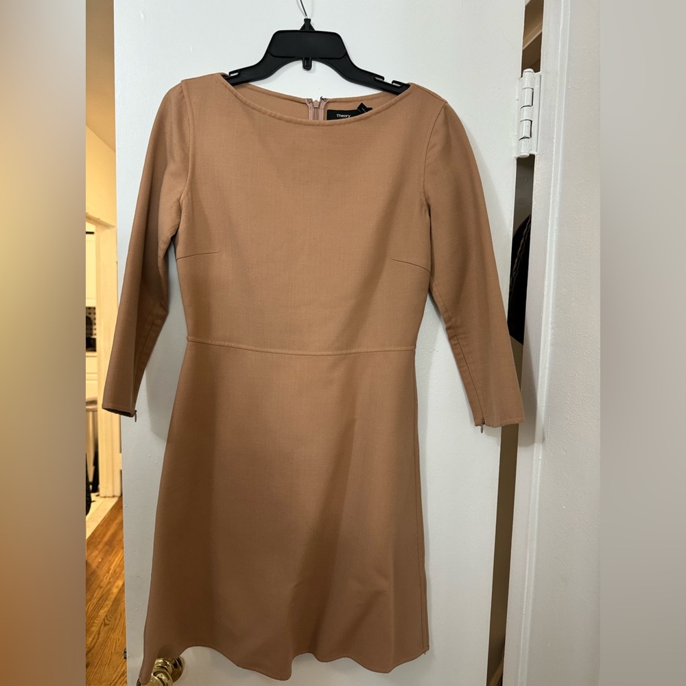Theory Sheath Dress in Stretch Wool, half-sleeve, size 6
